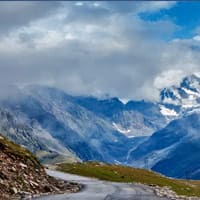 NATURE & HUSSLE FREE SURROUNDING